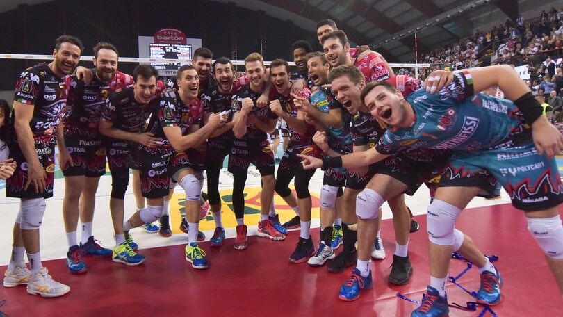 Volley: Superlega, per Perugia successo, primato e Champions