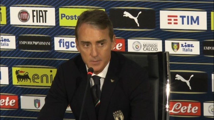 Mancini: "Juve e Napoli possono arrivare in finale"