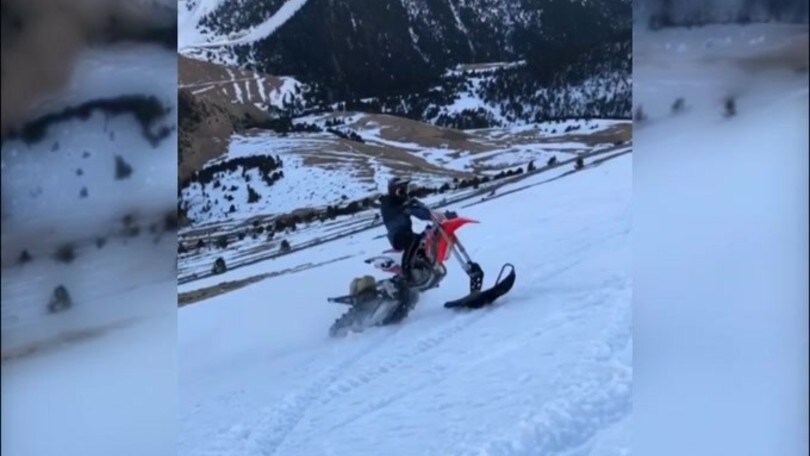 Una motoslitta particolare per Marc Marquez