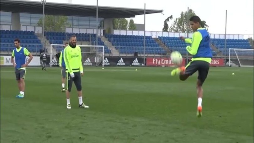 Real Madrid, Varane 'studia' l'addio