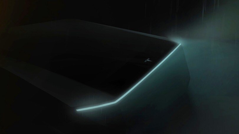 Tesla: Elon Musk svela il pick-up elettrico