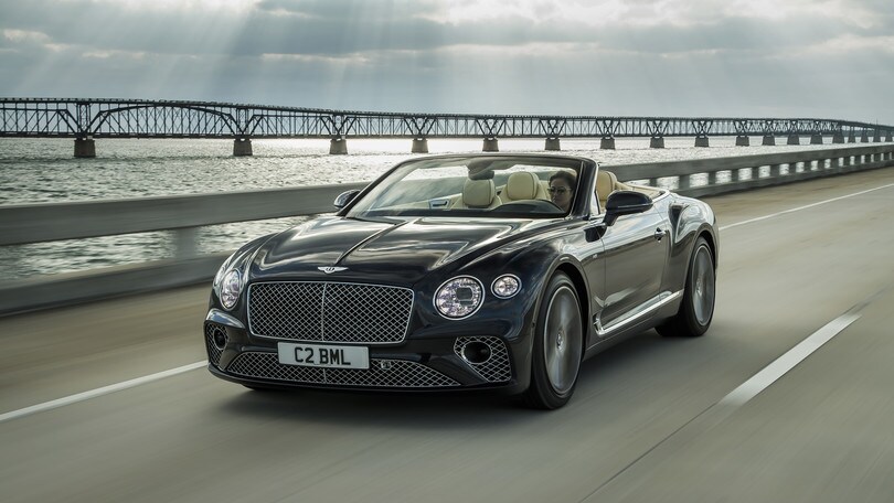 Bentley, turismo di lusso con Continental GT V8