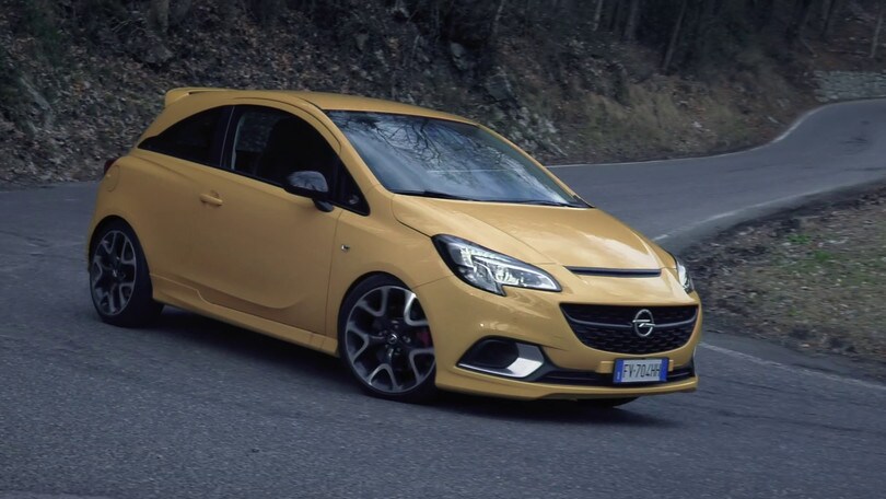 Opel Corsa GSi in Val Seriana FOTO