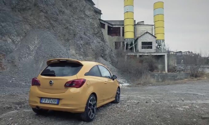 Opel Corsa GSi in Val Seriana VIDEO