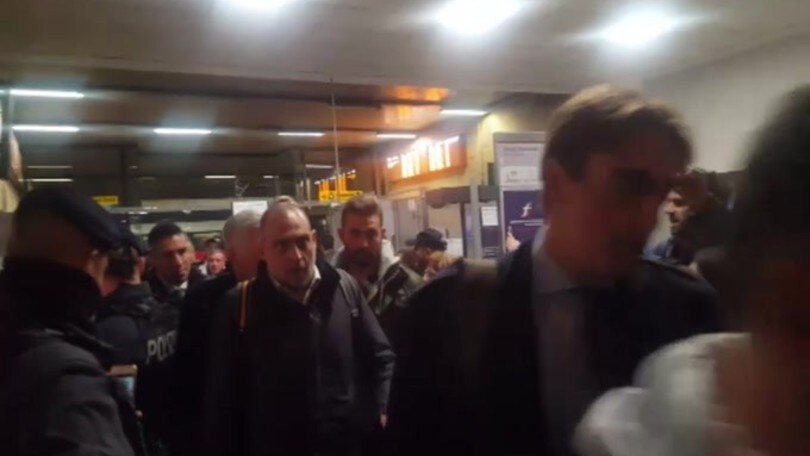 Tensione per l'arrivo del Napoli