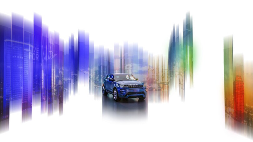 Land Rover alla Milano Design Week per la presentazione della nuova Evoque