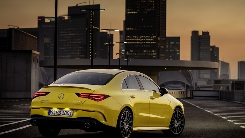 Mercedes-AMG CLA 35: tutte le foto della coupè