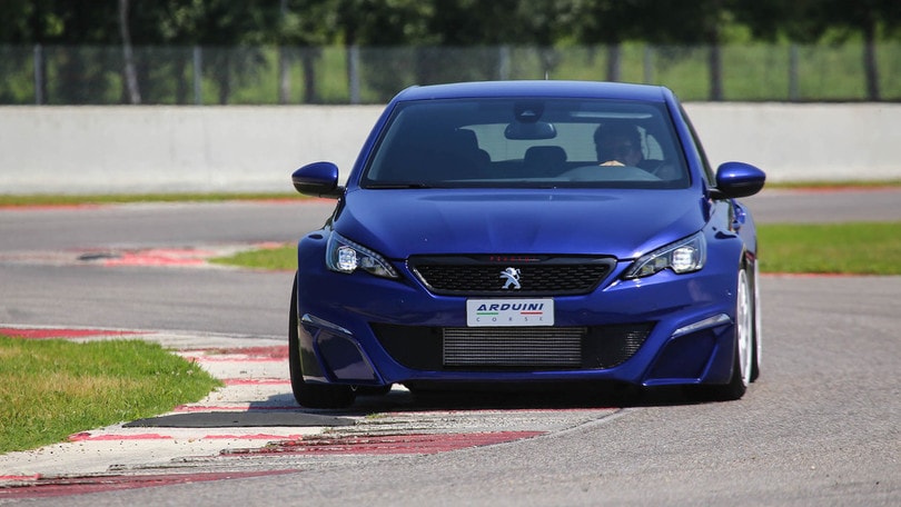 Peugeot 308 GTi, futuro con motore elettrico