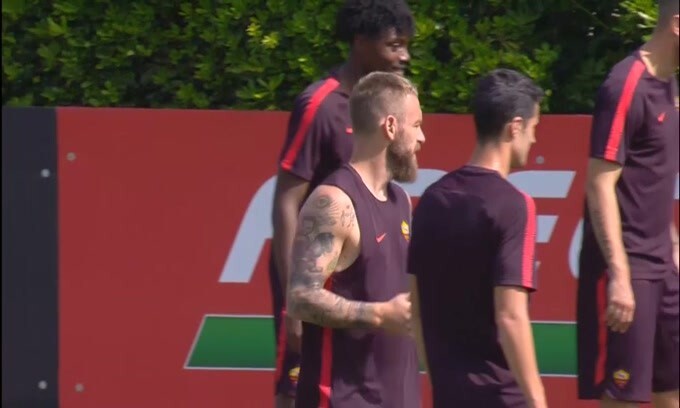 Infortunio per De Rossi, starà fuori per almeno tre settimane