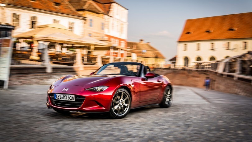 Mazda MX-5 i-Eloop: arriva il mild-hybrid
