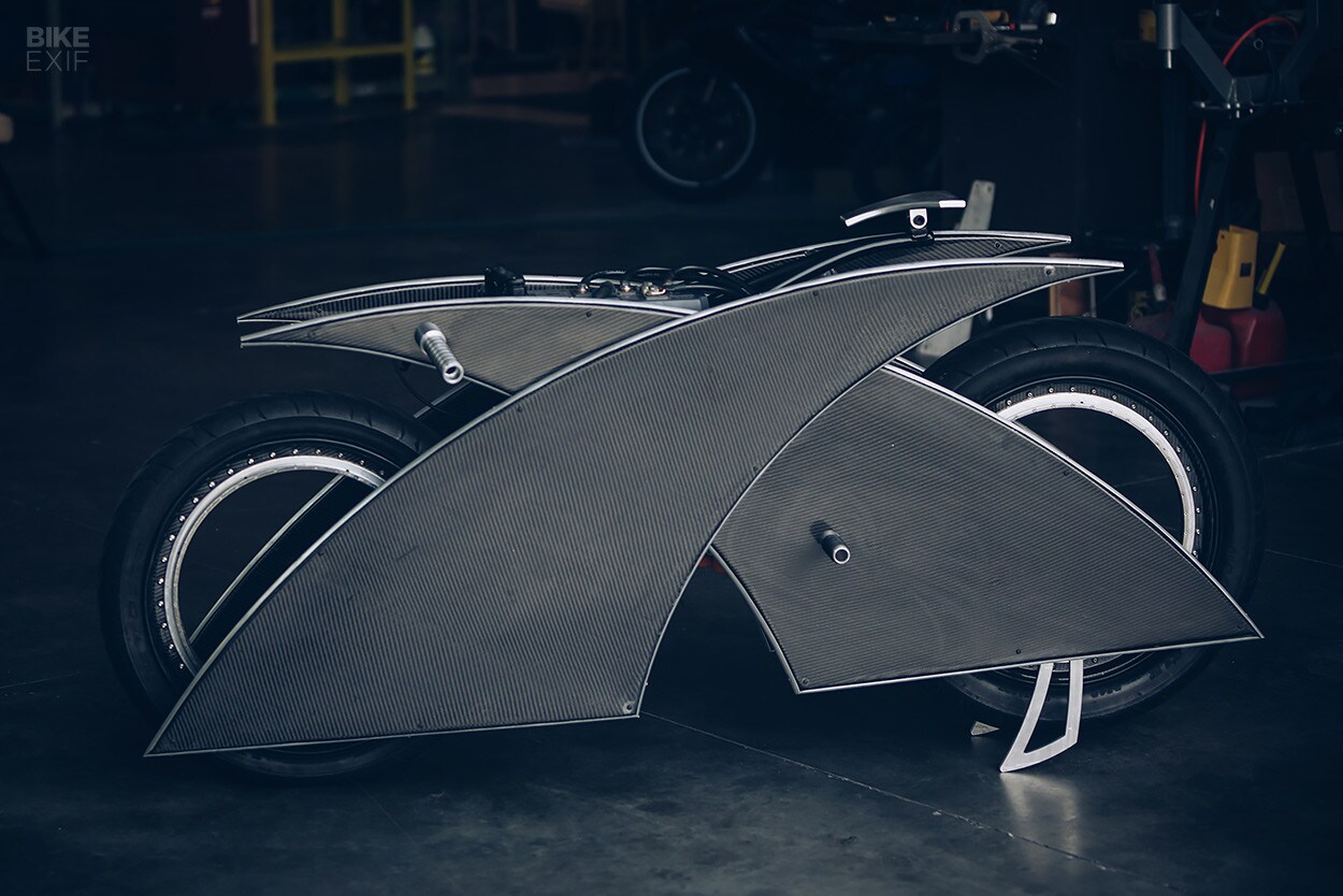 Racer-X, l'avveniristica moto elettrica di Mark Atkinson
