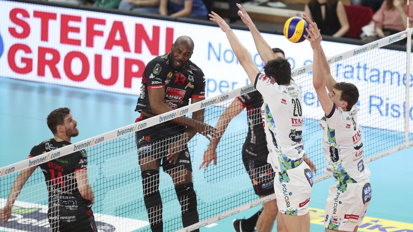 Volley: Superlega, Trento porta con orgoglio Civitanova a Gara 4