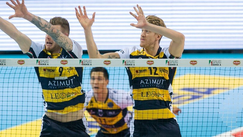 Volley: Superlega, Modena mura Perugia e la porta alla bella