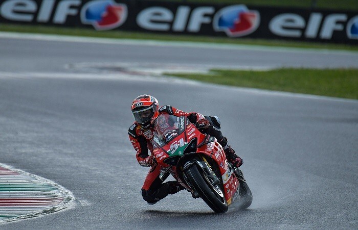 CIV Mugello: Pirro domina una Superbike "bagnata"