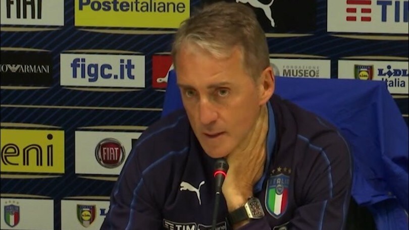 Mancini: "Celebriamo l'Ajax, ma non aspettiamo i giovani"