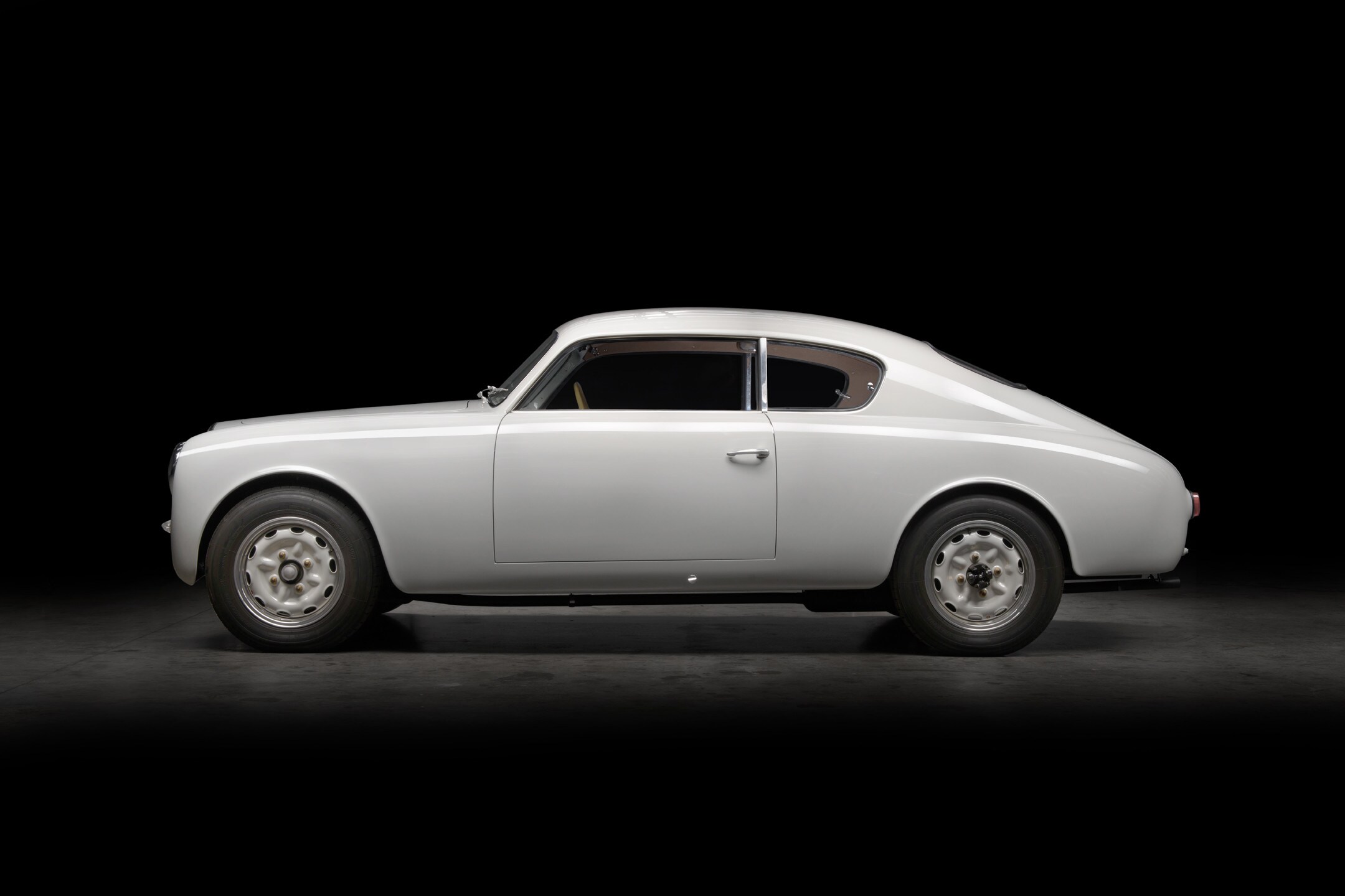 Lancia Aurelia 1953 completamente restaurata: le foto