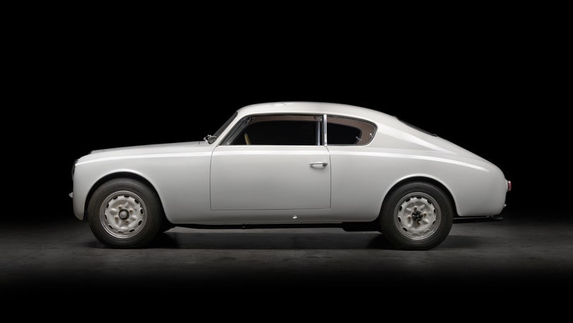 Lancia Aurelia 1953 completamente restaurata: le foto