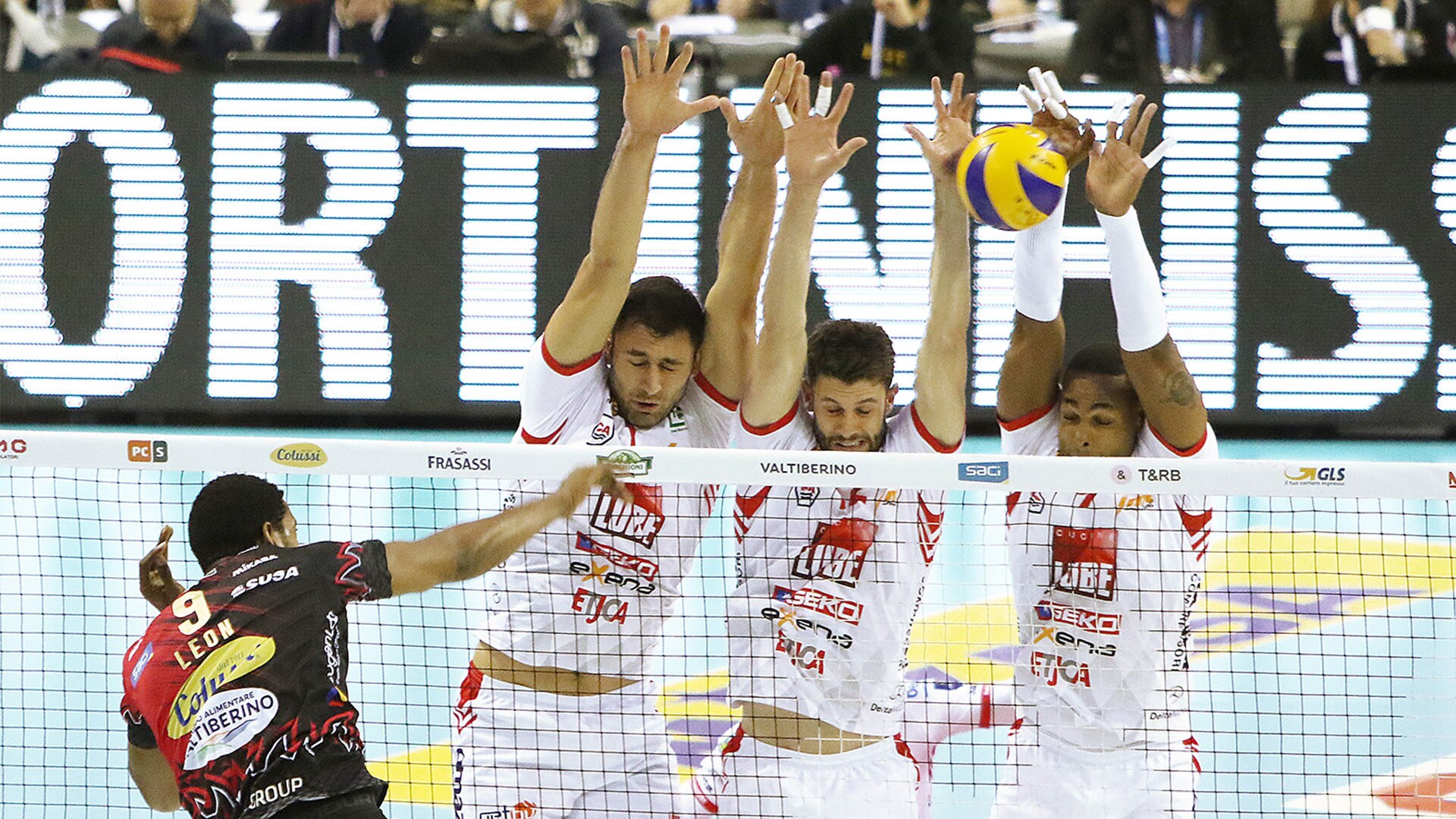 Volley: Superlega, Perugia-Civitanova: parte la lotta scudetto