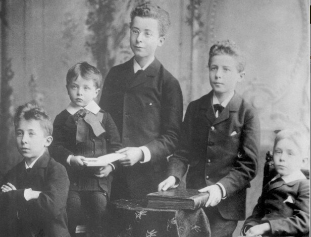 Opel: i 5 fratelli ribelli che facevano impazzire papà Adam