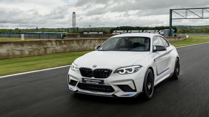 BMW M2 Competition, serie speciale per omaggiare la 2002 Turbo