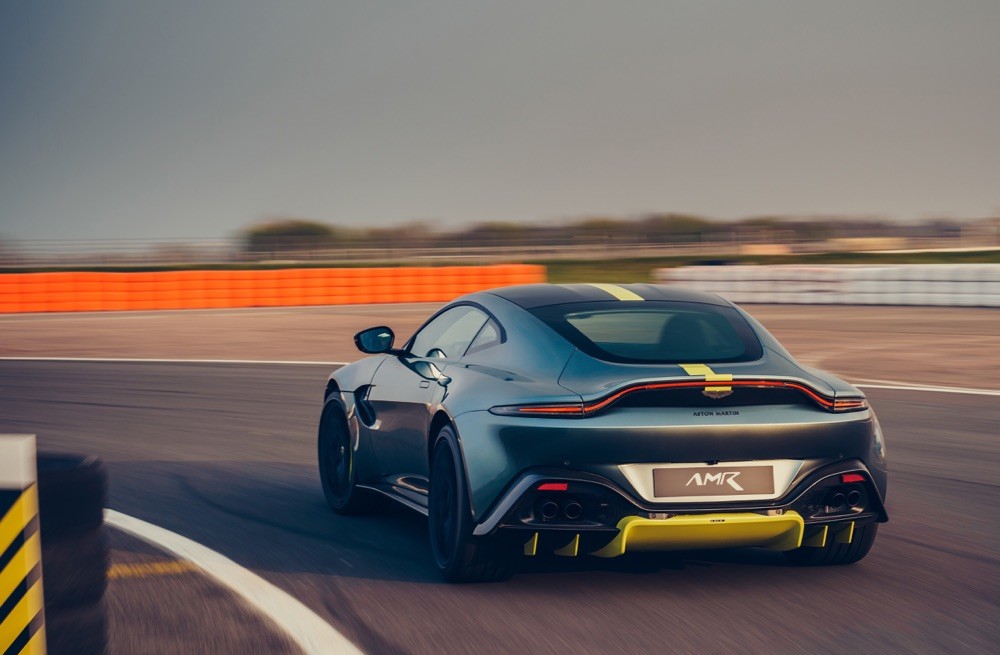 Aston Martin, le foto della Vantage AMR