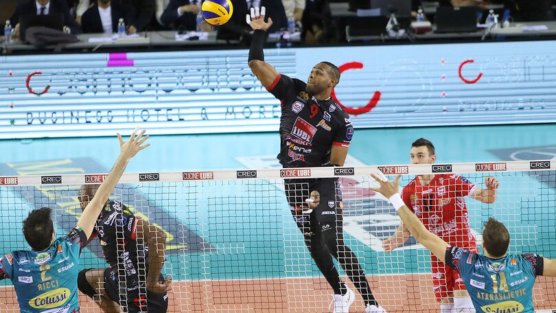 Volley: Superlega, Civitanova batte Perugia, la Finale scudetto torna in parità