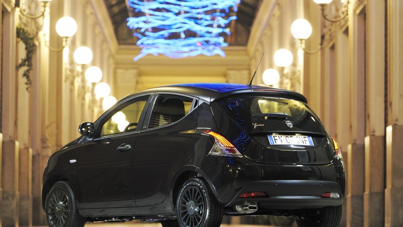 Nuova Lancia Y Black and Noir: VIDEO