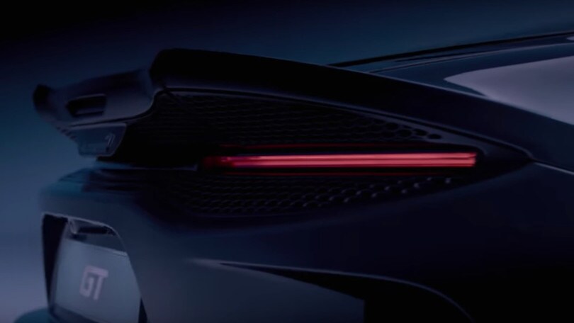 McLaren GT, le prime foto ... tra luci e ombre