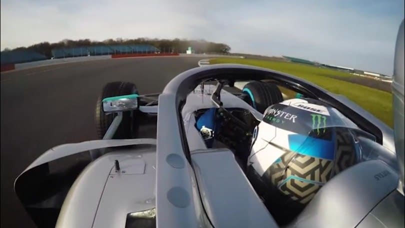 F1, Bottas il più veloce a Barcellona. Hamilton 2° davanti a Vettel