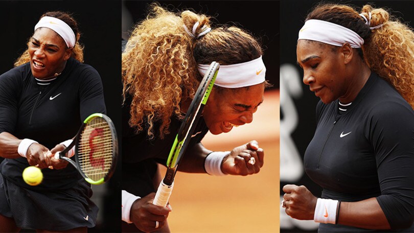 Serena in total black e il Foro è pazzo per lei!