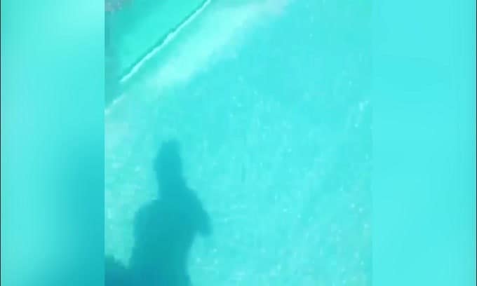 Allenamento a bordo piscina per Mario Balotelli