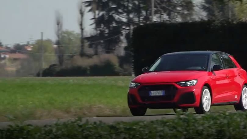 Nuova Audi A1 Sportback 30 TSI S Line: test su strada VIDEO
