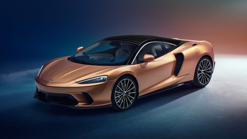 McLaren GT: in viaggio con una supercar
