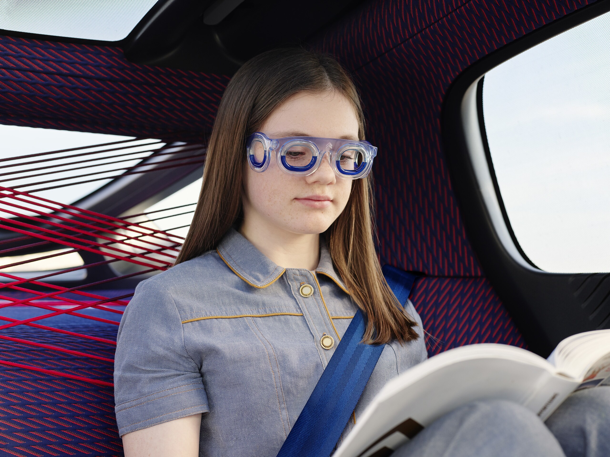 Seetroën S19, le foto degli occhiali di Citroën anti mal d'auto
