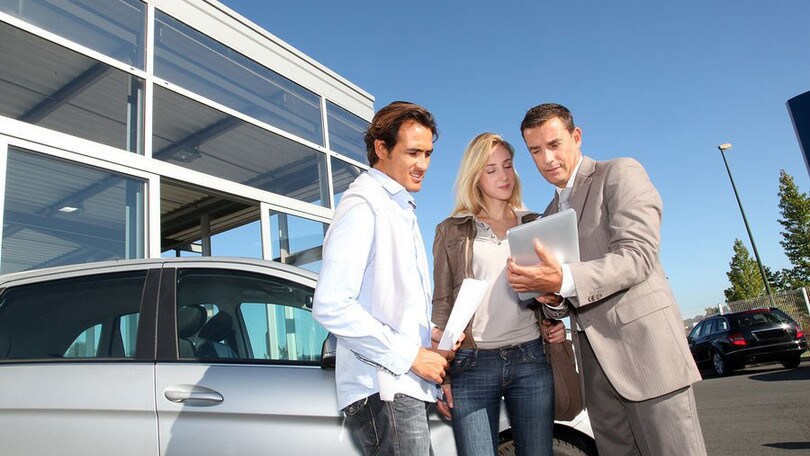 Car Sharing ok, ma gli italiani vogliono l'auto di proprietà