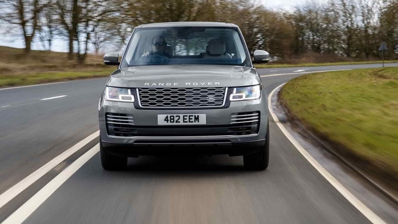 Range Rover Sport HST: le immagini
