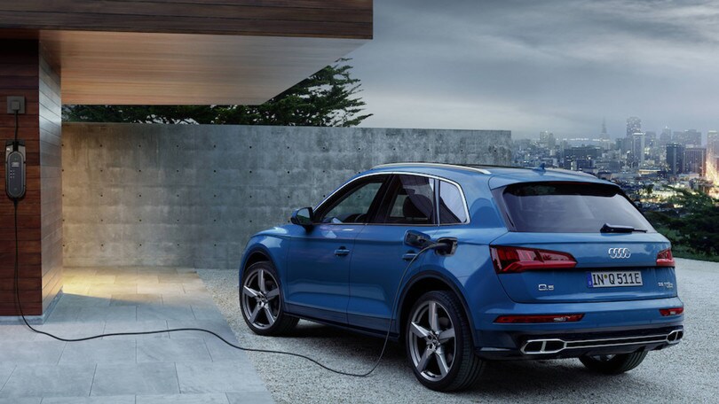 Audi Q5 ibrida plug-in con trazione Quattro