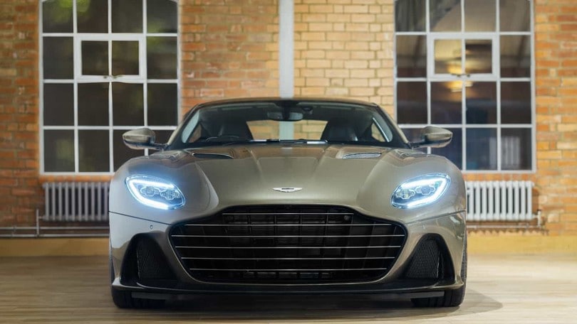 Aston Martin DBS Superleggera OHMSS: le foto