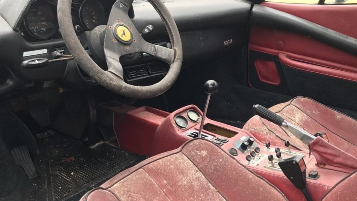 Ferrari abbandonate in Texas, un oltraggio al mito della Rossa