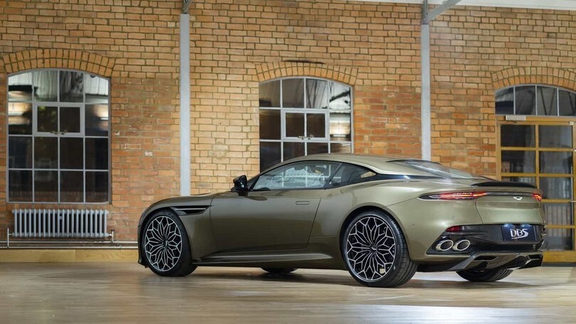 DBS Superleggera OHMSS, l'Aston Martin che omaggia James Bond