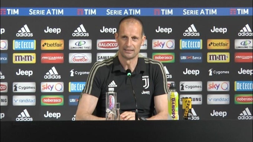 Allegri si prepara per l'estate: "Pronta la crema protezione 50"