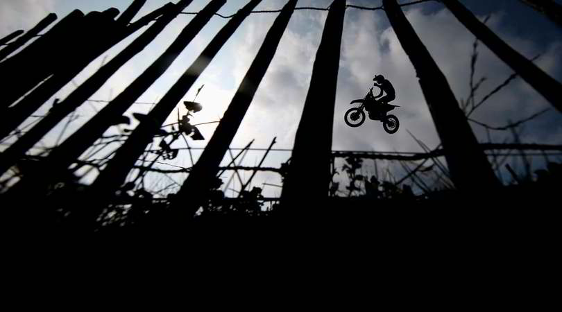 Motocross, muore un pilota durante una gara nel pesarese
