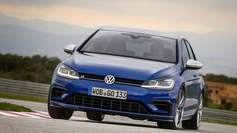 Volkswagen Golf 8 R, potente e sportiva