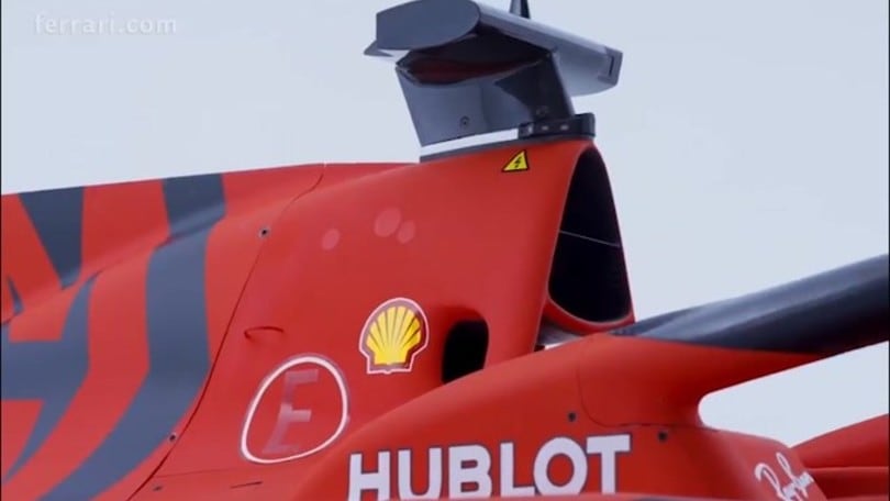 Ferrari, in Canada torna il logo dei 90 anni