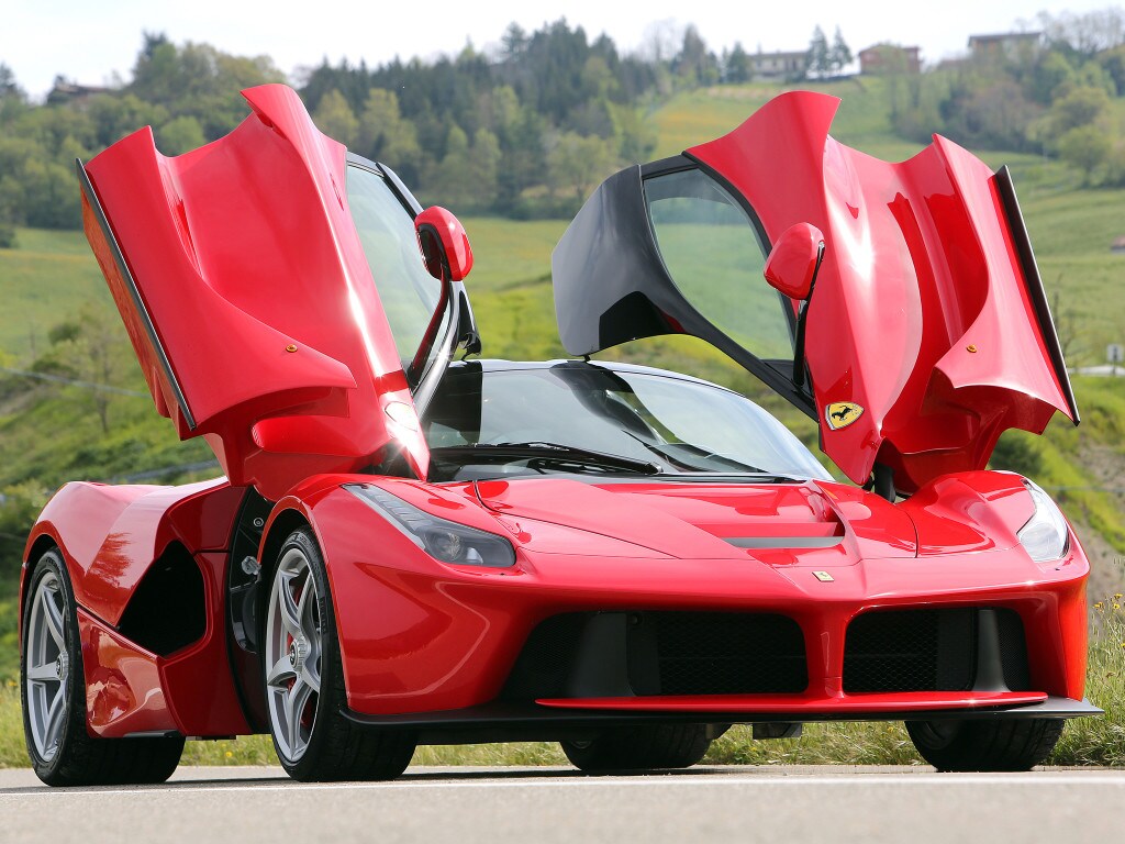 Ferrari ibrida, LaFerrari ha tracciato la via