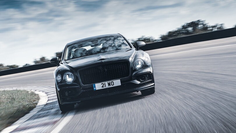 Nuova Bentley Flying Spur: la presentazione l'11 giugno