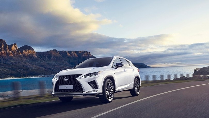 Lexus RX, il restyling con ritocchi estetici e nuovo infotainment