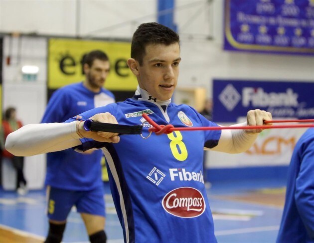 Asparuhov un bulgaro alla corte di Stoytchev