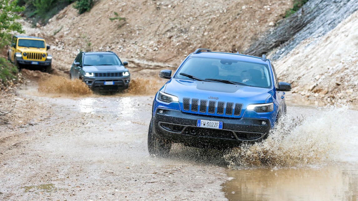 Jeep Cherokee Trailhawk, off road al top con motore da 272 cavalli