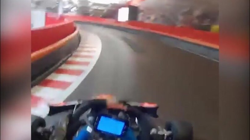 Derapate e velocità: Sainz si allena sui kart
